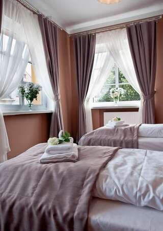 Отели типа «постель и завтрак» Pensjonat Szczecinek Щецинек Двухместный номер с 2 отдельными кроватями-5