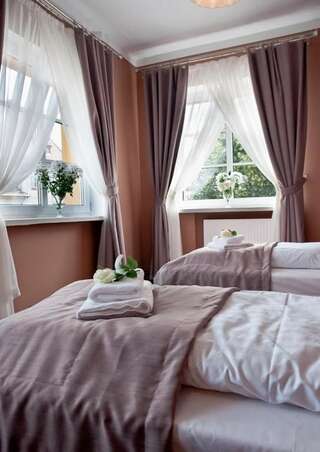 Отели типа «постель и завтрак» Pensjonat Szczecinek Щецинек Двухместный номер с 2 отдельными кроватями-6